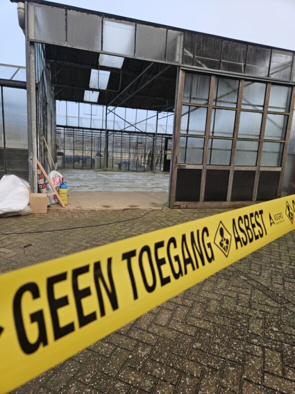 Geen toegang asbest lint bij kas